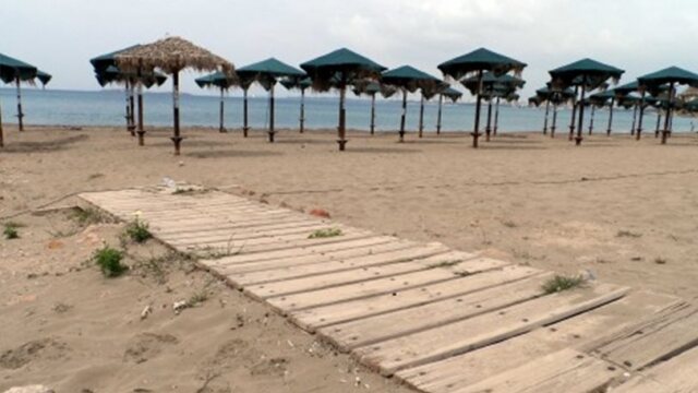Αιγιαλός: Σε διαβούλευση το νομοσχέδιο – Ελεύθερη πρόσβαση στις παραλίες, έλεγχοι και ποινές για τους παραχωρησιούχους